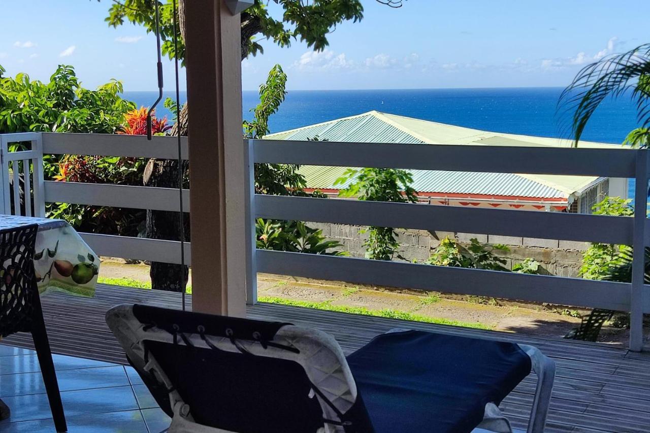 Bungalow With Sea View In Deshaies Exteriör bild