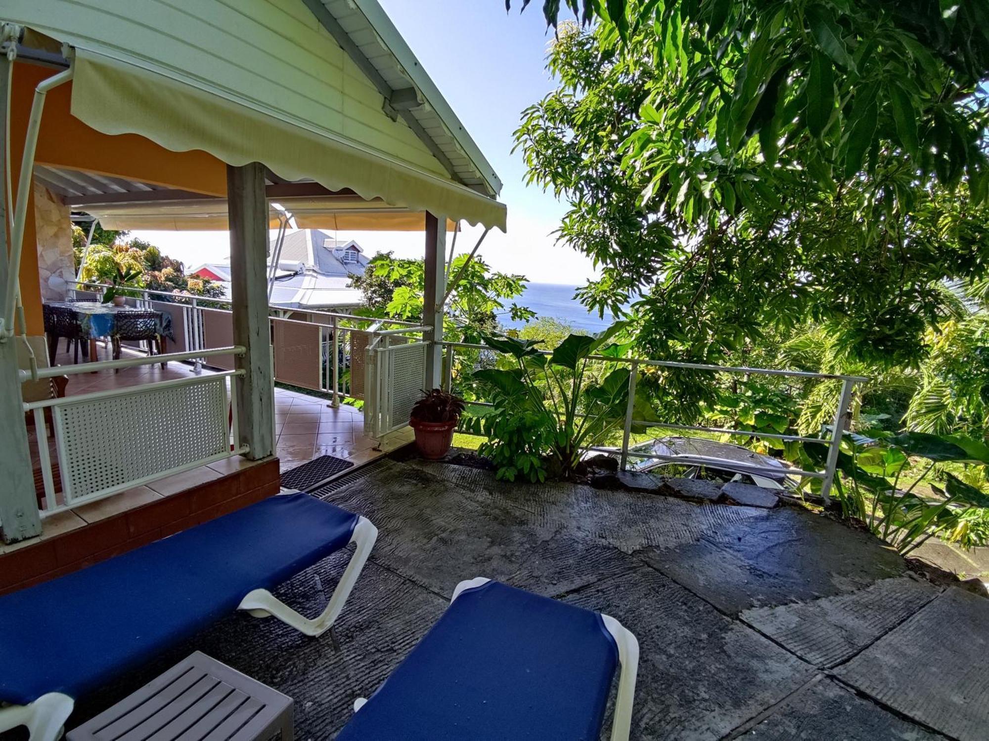 Bungalow With Sea View In Deshaies Exteriör bild