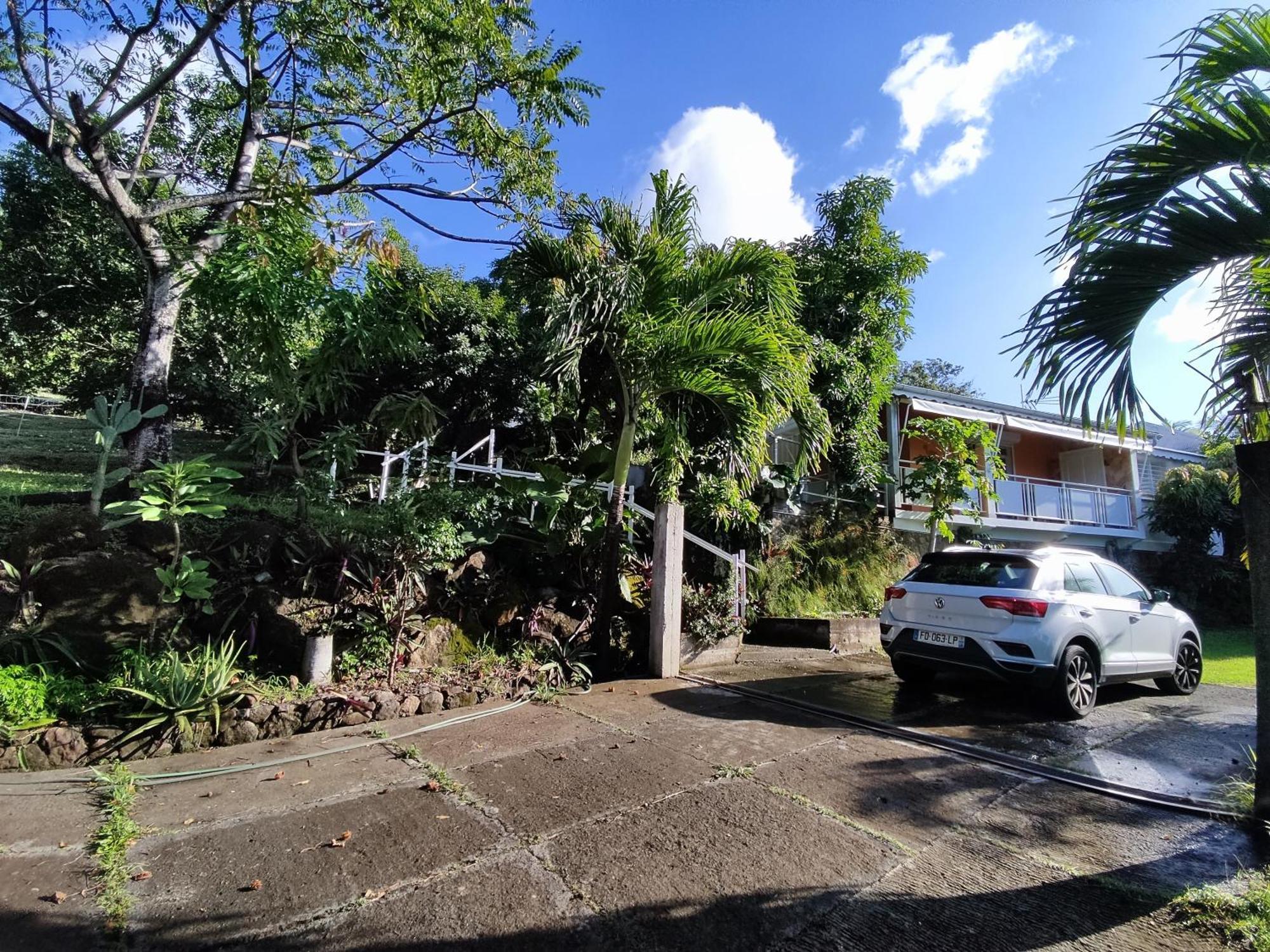 Bungalow With Sea View In Deshaies Rum bild